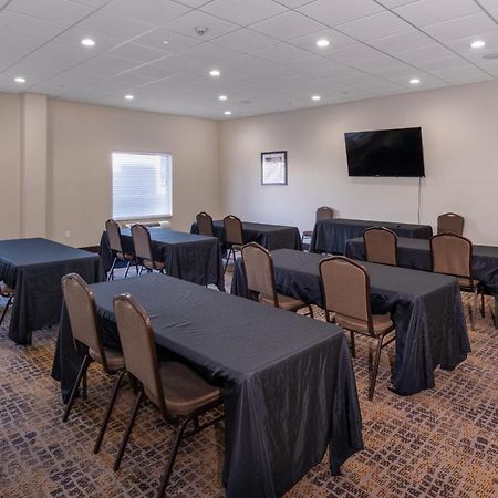 Home Away Kitchen Suites Enid Екстериор снимка