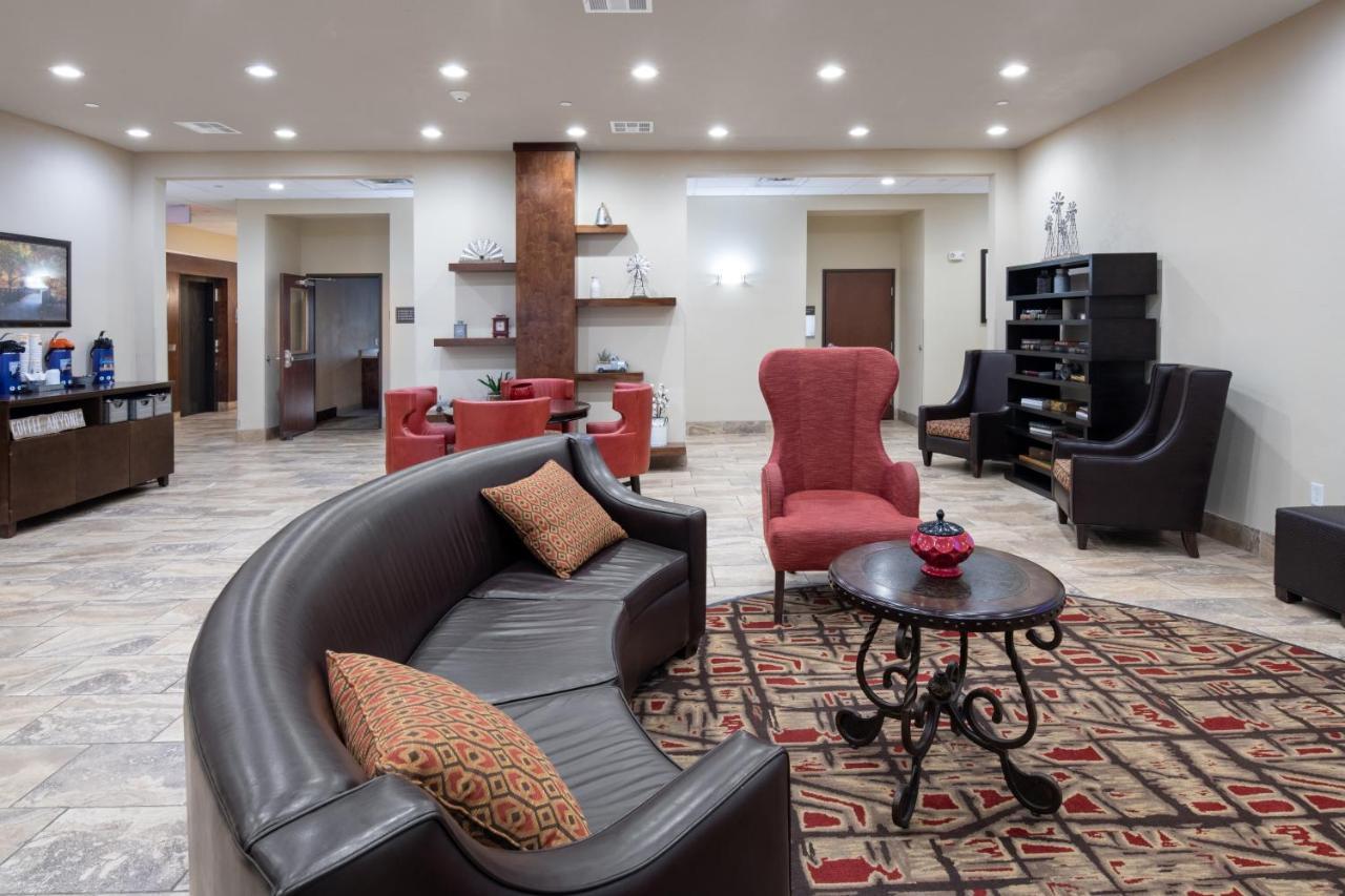 Home Away Kitchen Suites Enid Екстериор снимка