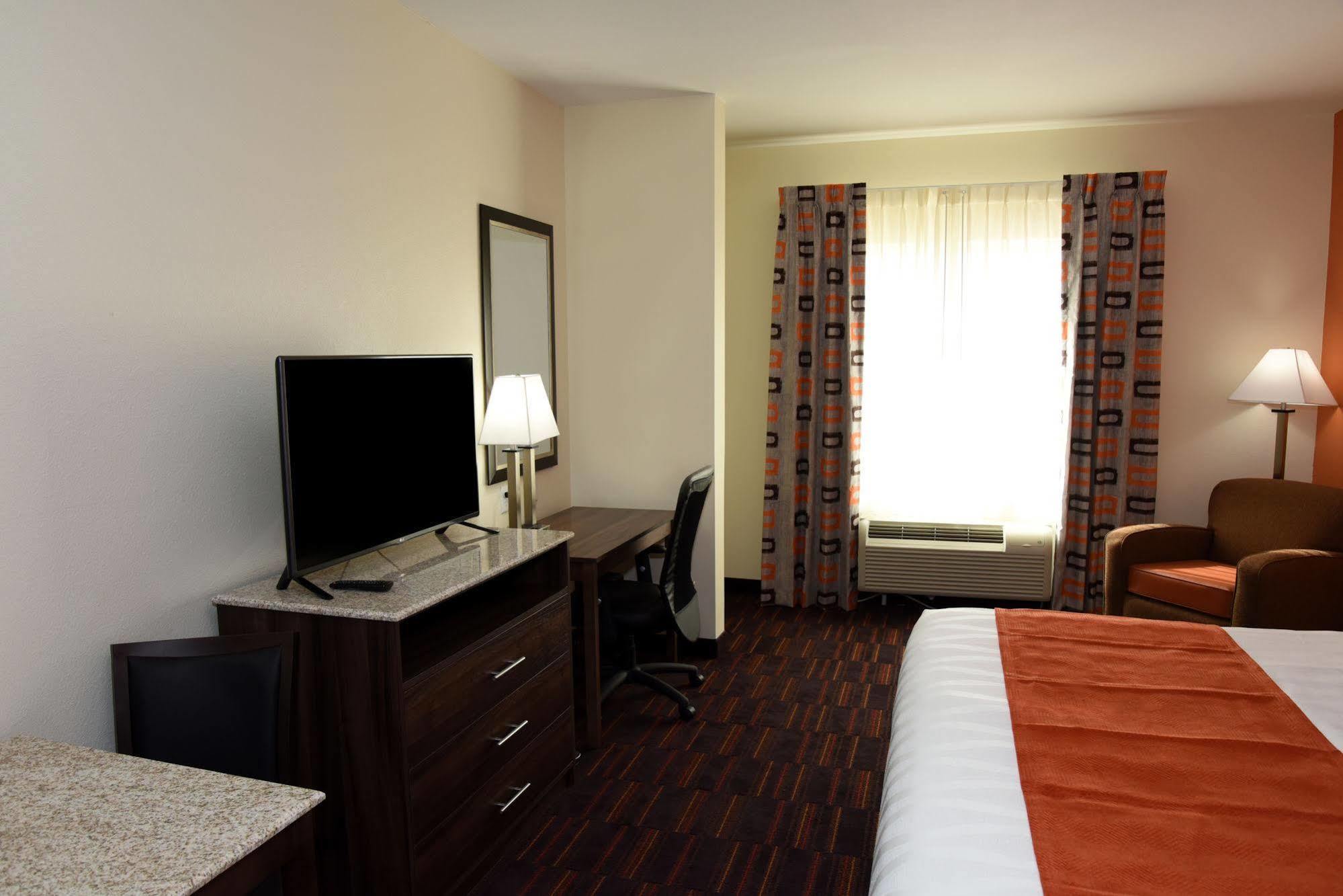Home Away Kitchen Suites Enid Екстериор снимка