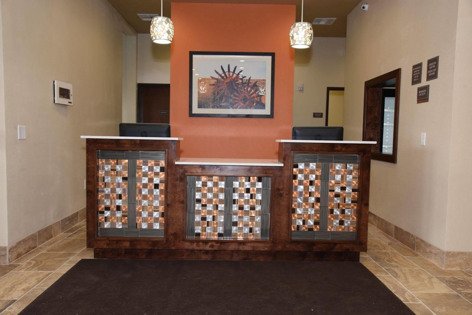 Home Away Kitchen Suites Enid Екстериор снимка