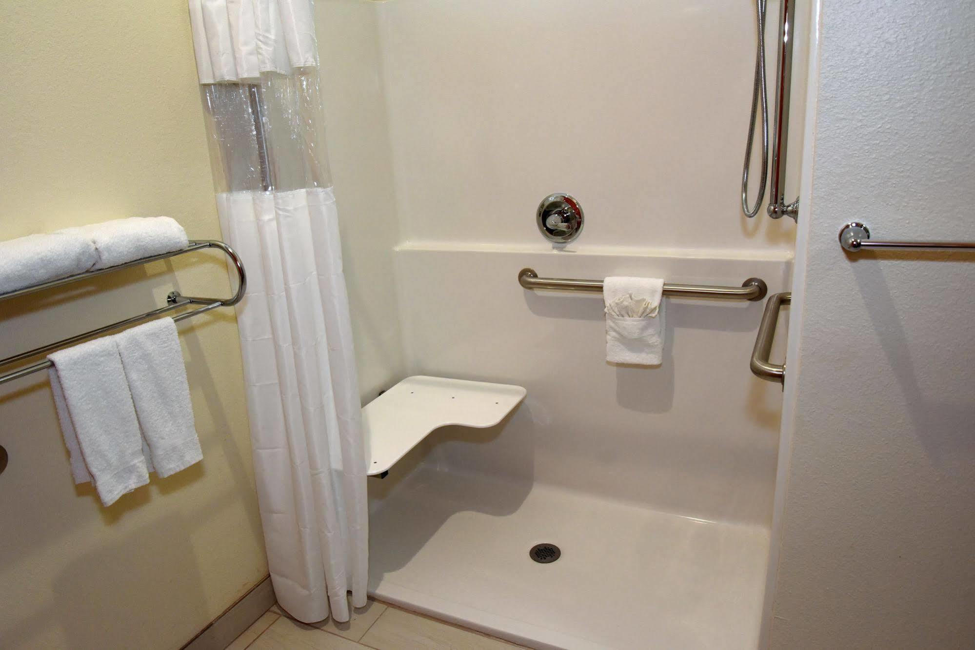 Home Away Kitchen Suites Enid Екстериор снимка